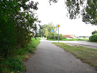 Radweg mit eingebauter Vorfahrt

Aufnahmestandort:
N 52° 27′ 21.04″, O 9° 23′ 34.14″