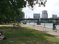 Ein Spielplatz entsteht

Aufnahmestandort:
N 50° 6′ 24.08″, O 8° 40′ 47.6″