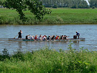 Da möchte ich Trommler sein: Drachenboot auf der Weser

Aufnahmestandort:
N 52° 17′ 4.28″, O 8° 55′ 12.03″