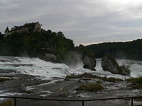 Rheinfall von oben …

Aufnahmestandort:
N 47° 40′ 43.35″, O 8° 36′ 57.34″